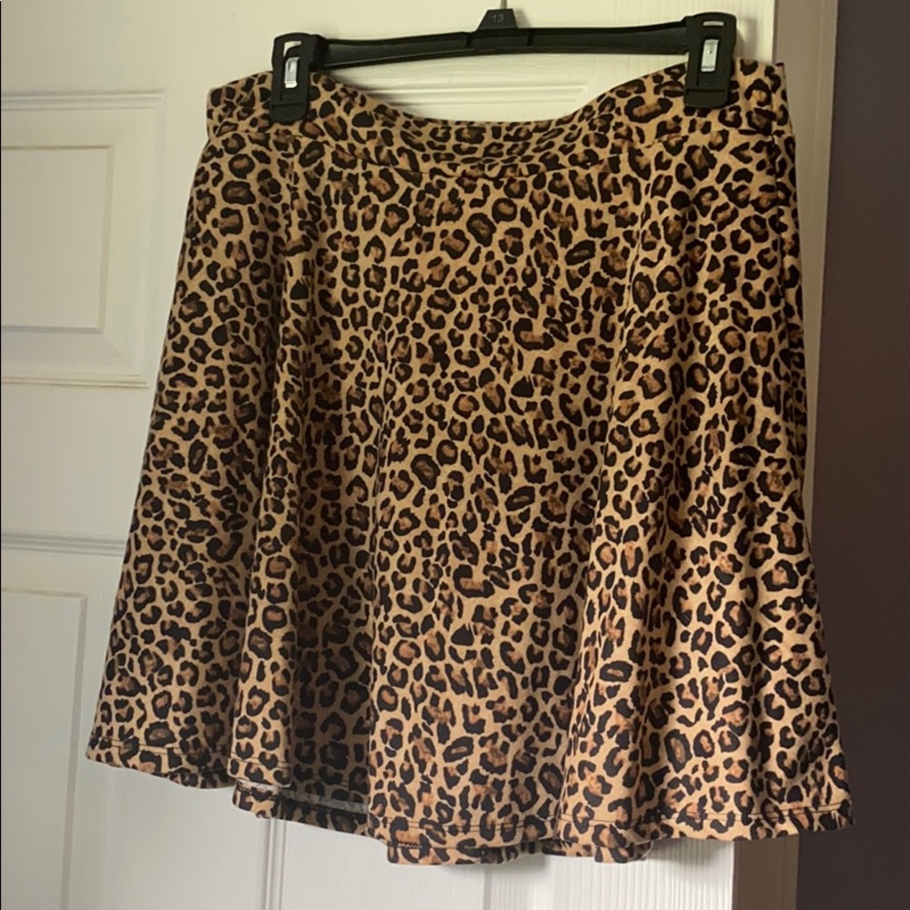 Leopard print skirt